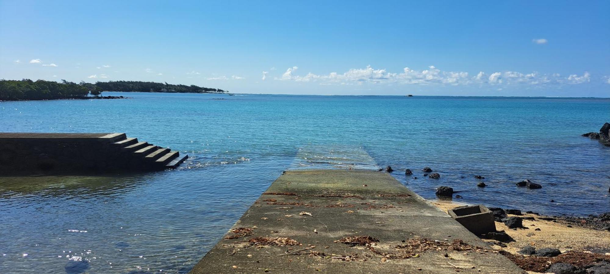 Clair De Lune - Private 2 Bedrooms Beachfront Villa トゥルー・ドー・ドゥース エクステリア 写真