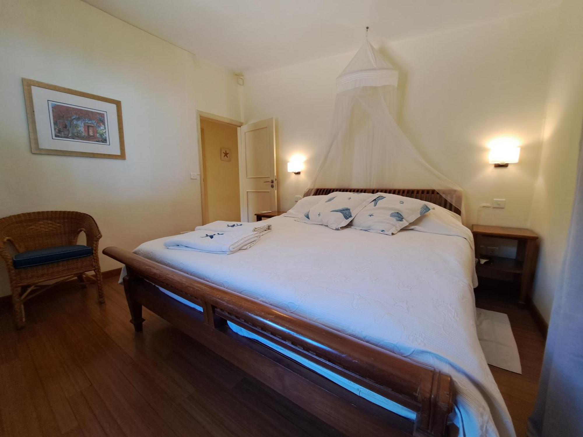 Clair De Lune - Private 2 Bedrooms Beachfront Villa トゥルー・ドー・ドゥース エクステリア 写真